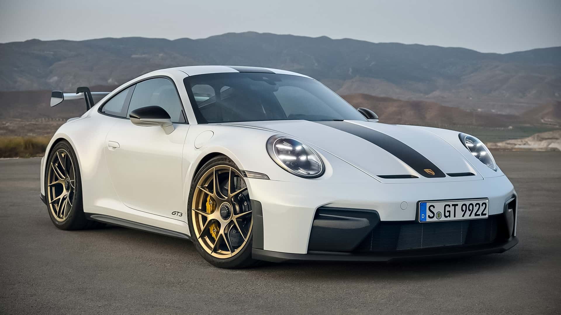 porsche-911-gt3-mit-weissach-paket-2025-2.jpg