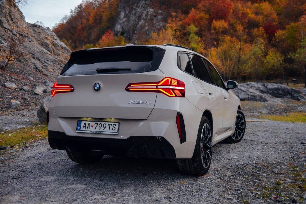 BMW-X3-G45-20d-M-Sport-Dune-Grey-Herbst-10-1024x683.jpg