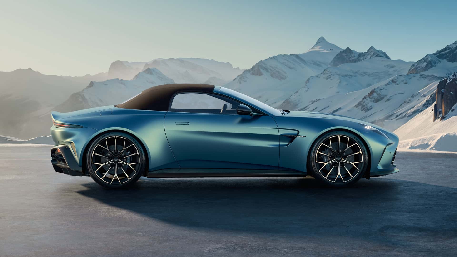 aston-martin-vantage-roadster-profile.jpg