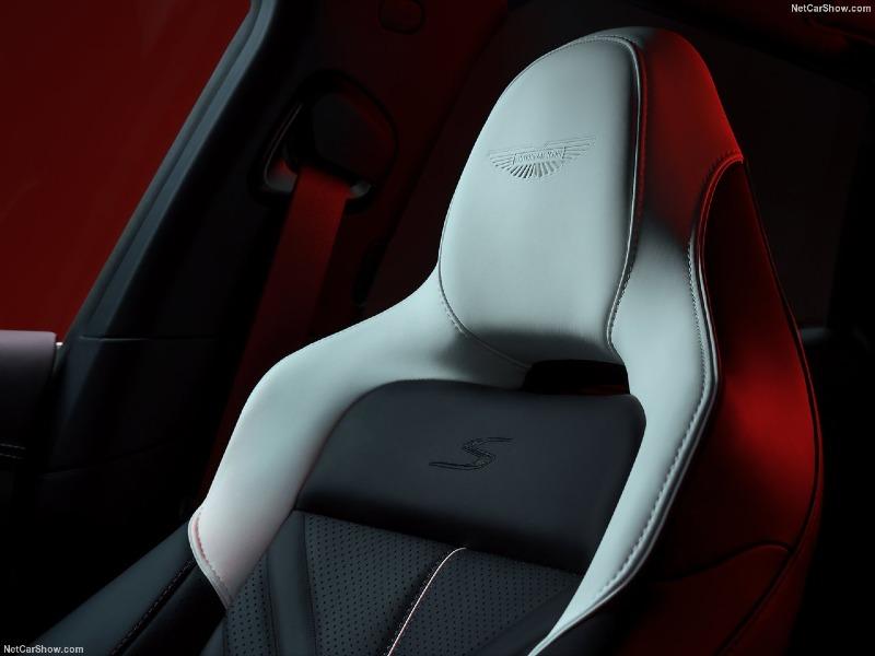 Aston_Martin-DBX_S-2026-1280-13.jpg