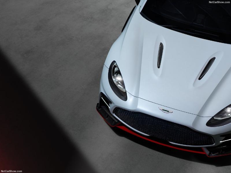 Aston_Martin-DBX_S-2026-1280-14.jpg