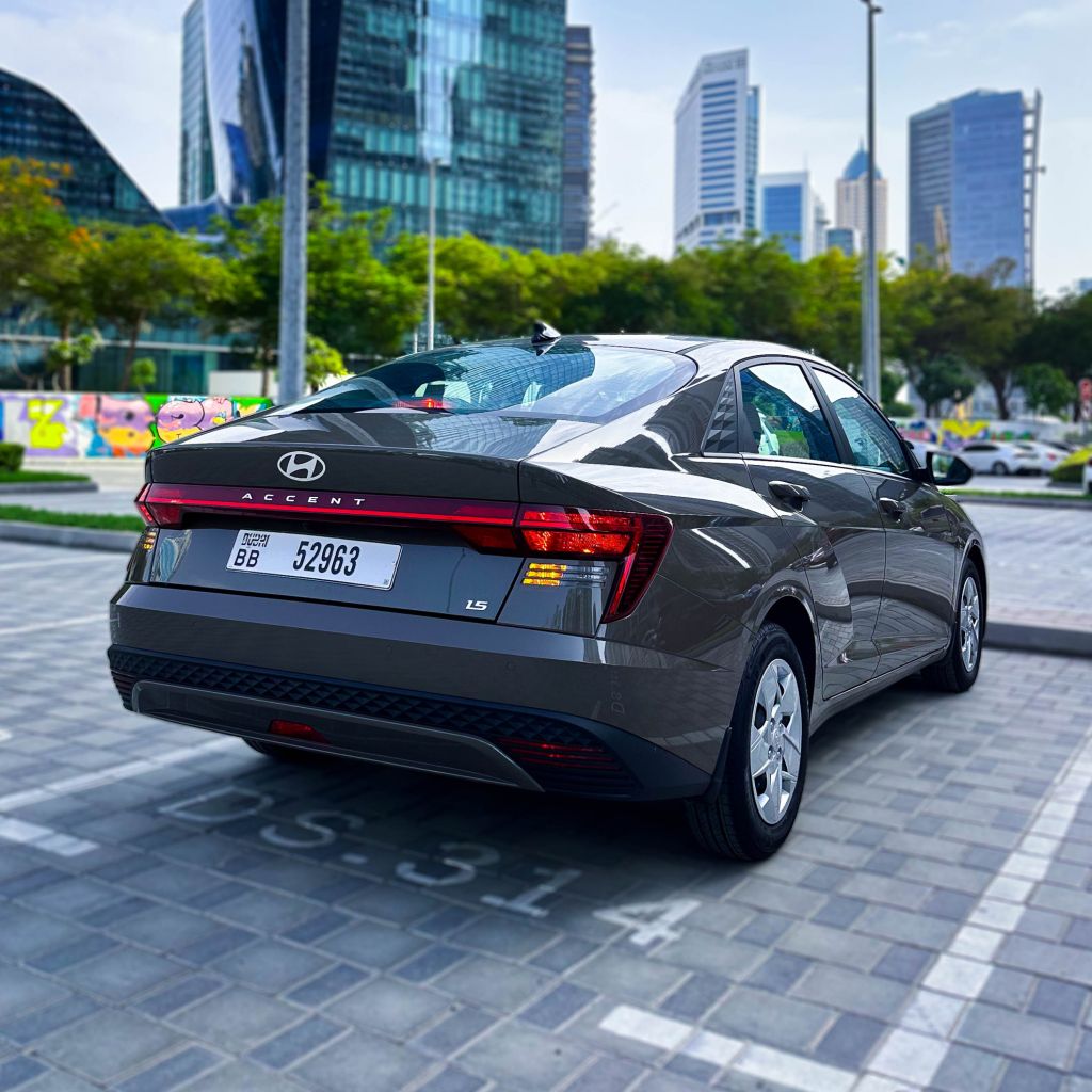 Hyundai_Accent_2025_32505_32505_27002789280-1_small-1024x1024.jpg