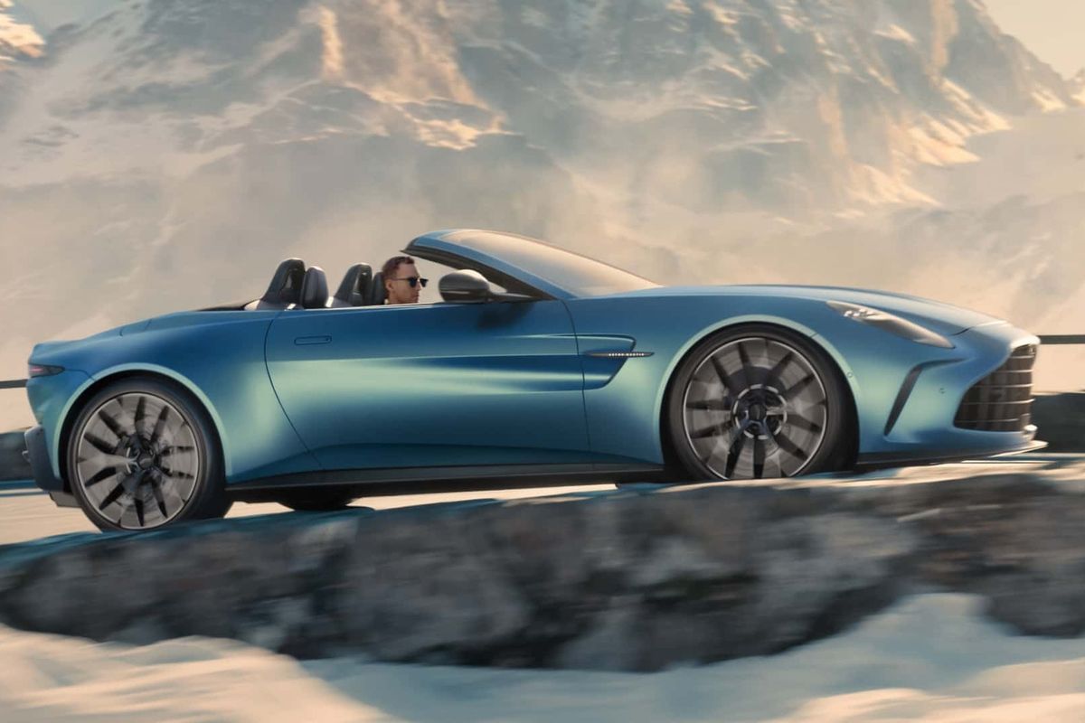 aston-martin-vantage-roadster-2-1.jpg