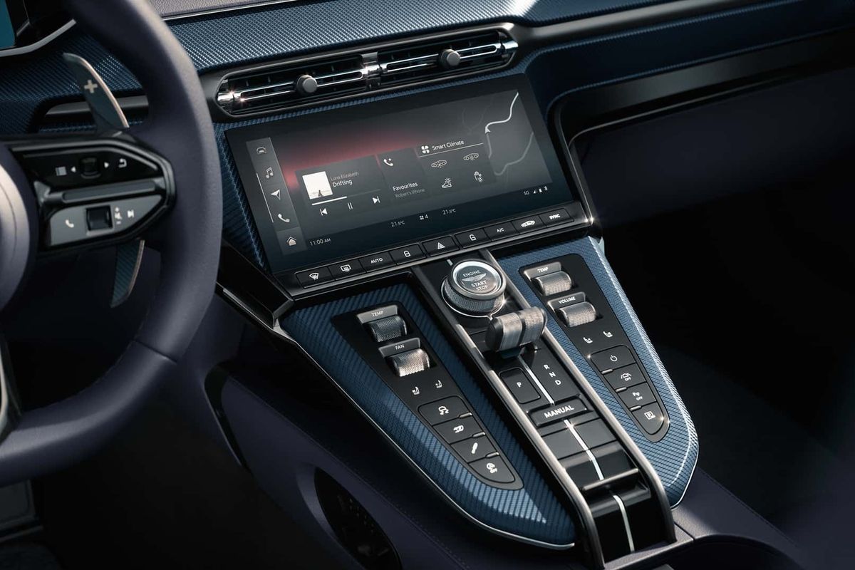 aston-martin-vantage-roadster-interior.jpg