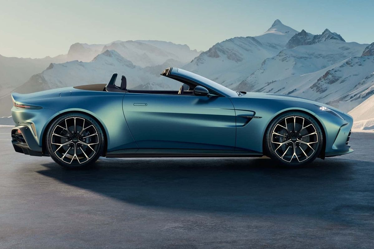 aston-martin-vantage-roadster-profile.jpg