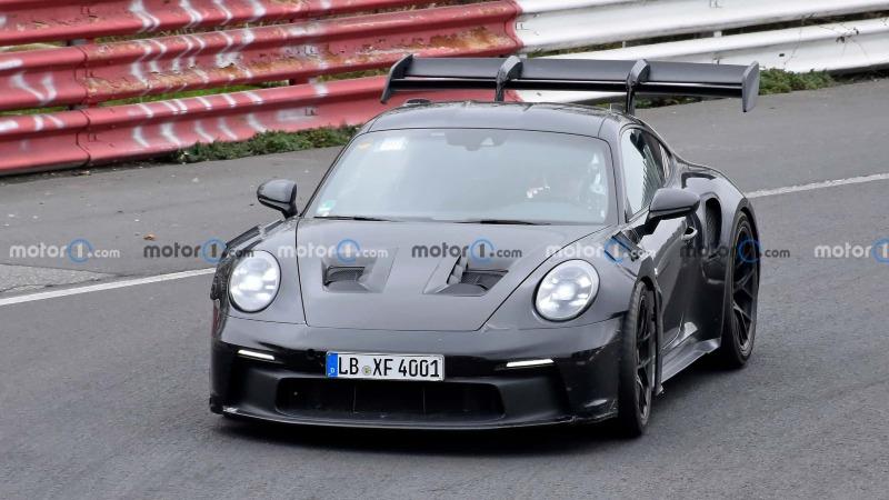 porsche-911-gt2-rs-test-mule-spy-photo-1.jpg