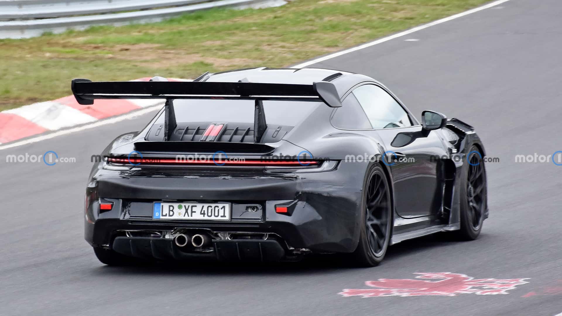 porsche-911-gt2-rs-test-mule-spy-photo-12.jpg