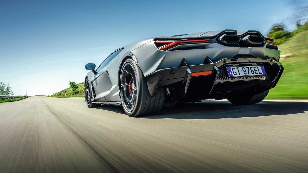 Lamborghini Revuelto great drives-10.jpg