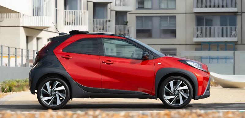 Toyota-Aygo-Cross-000.jpg