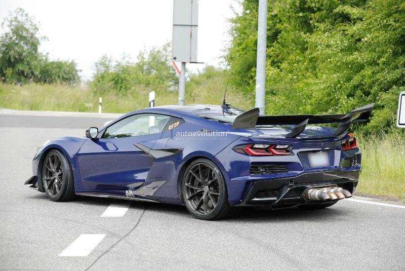 extreme-chevrolet-corvette-zora-turns-the-ring-into-its-own-playground_5-1.jpg