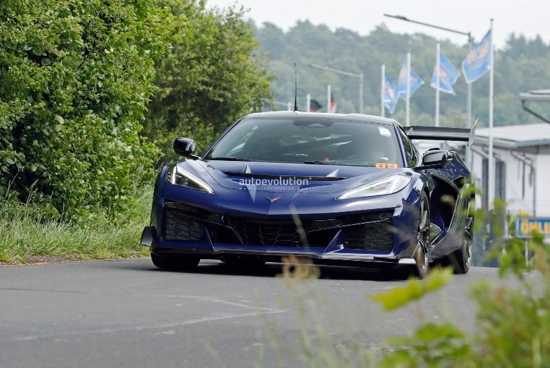 extreme-chevrolet-corvette-zora-turns-the-ring-into-its-own-playground_4.jpg