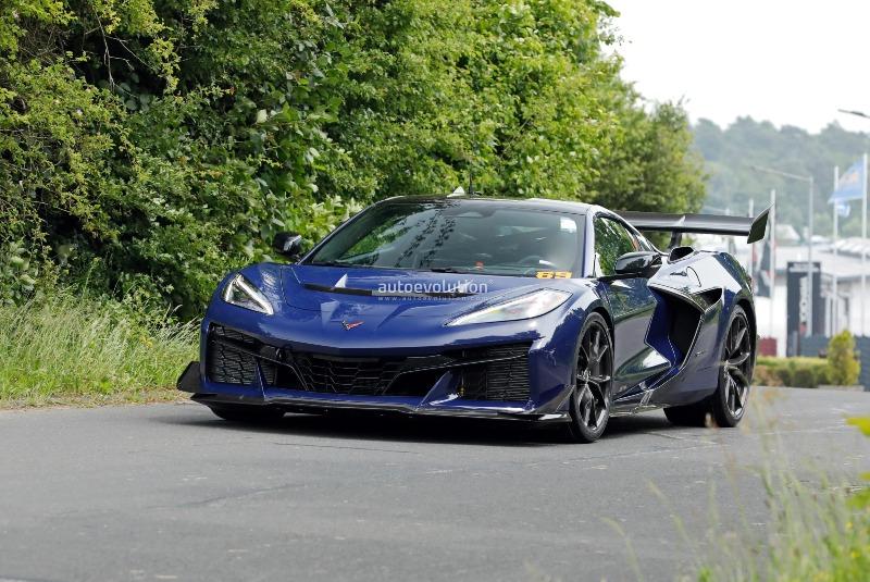 extreme-chevrolet-corvette-zora-turns-the-ring-into-its-own-playground_1.jpg