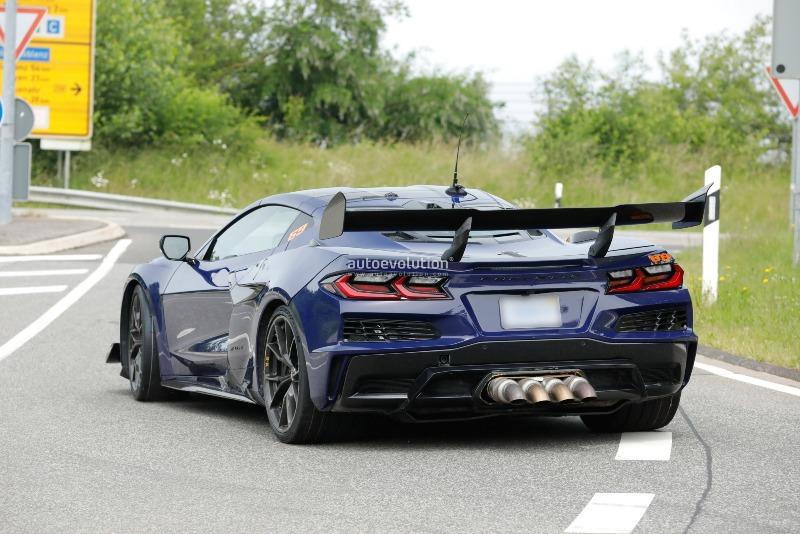 extreme-chevrolet-corvette-zora-turns-the-ring-into-its-own-playground_2.jpg