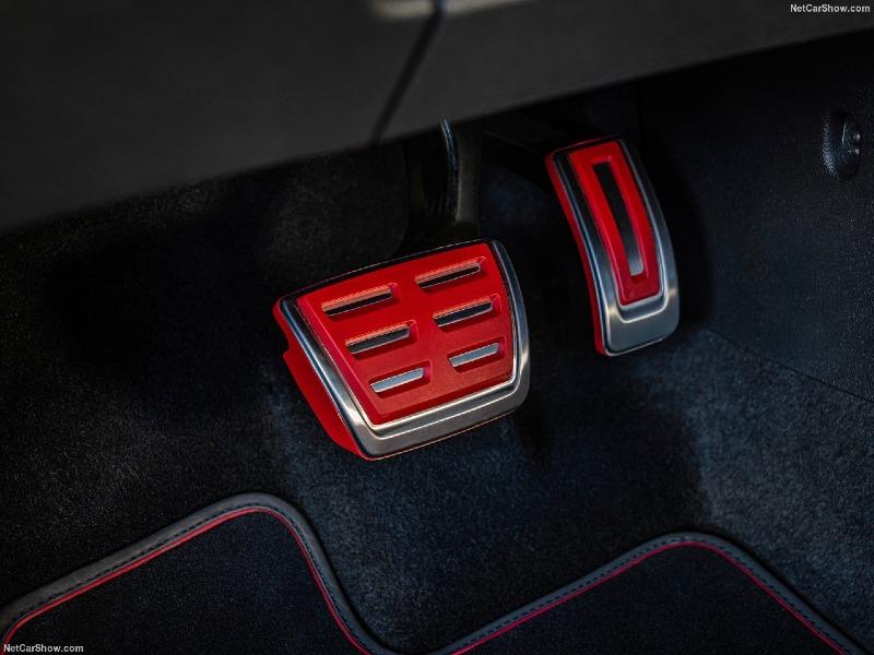 Volkswagen-Golf_GTI_Edition_50-2026-1280-23.jpg