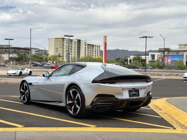 ferrari-12-cilindri-at-scottsdale-ferrari-v0-jzglxv0gd8ve1.jpg