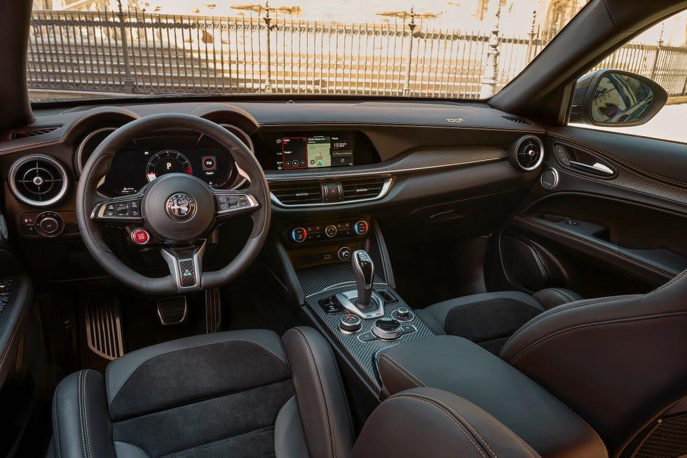 2024-alfa-romeo-stelvio-quadrifoglio-116-64386489a1546.jpg