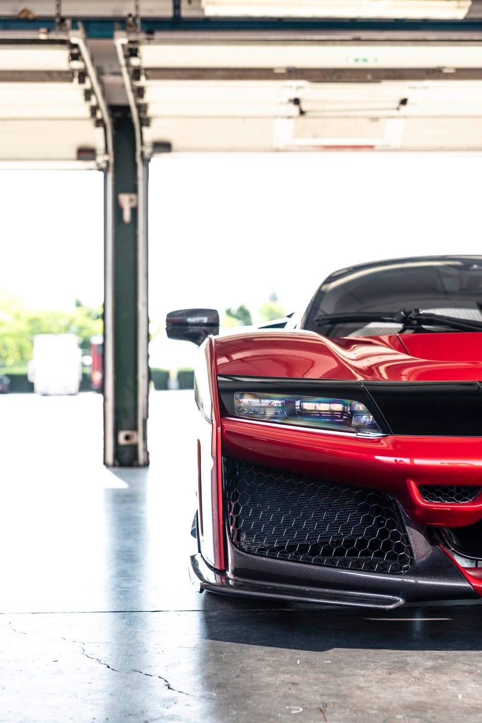 2026-ferrari-f80-207-686e844960b86.jpg