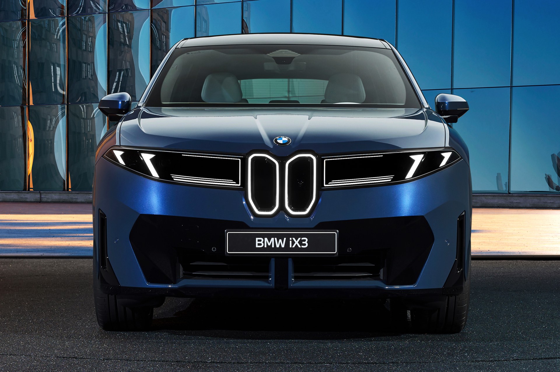 BMW-iX3-M-Sport-NA5-Ocean-Wave-Blue-50-Neue-Klasse-02.jpg