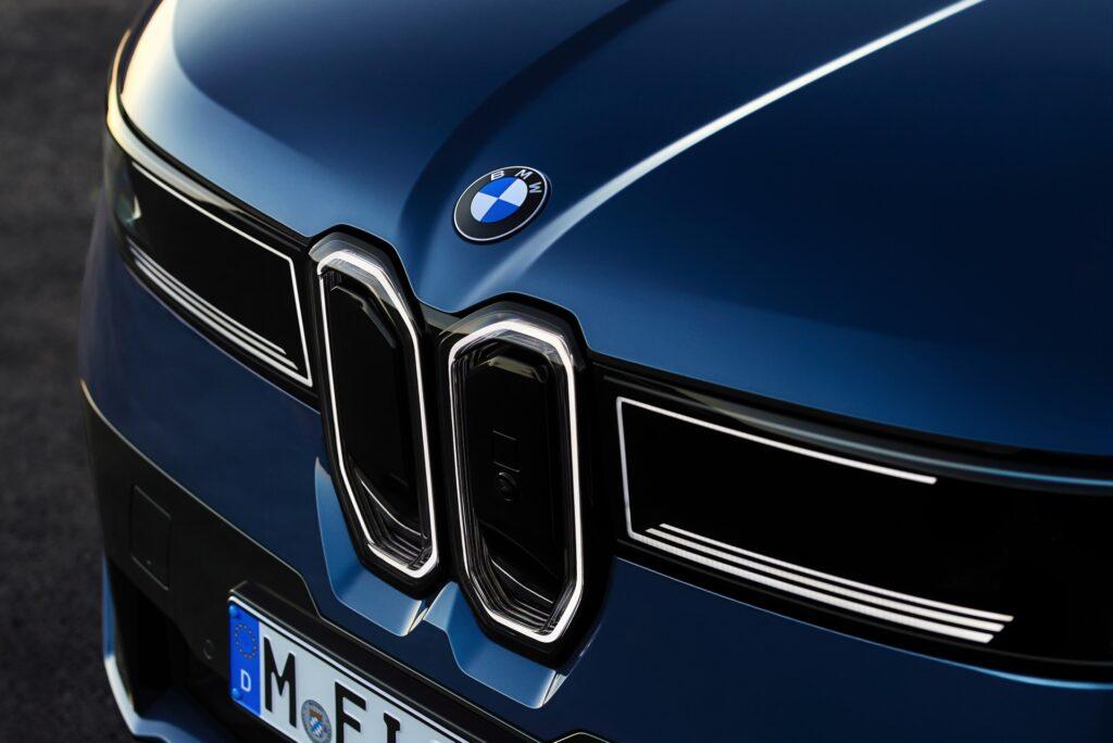 BMW-iX3-Neue-Klasse-NA5-M-Sport-Ocean-Wave-Blue-Elektro-40-1024x684.jpg