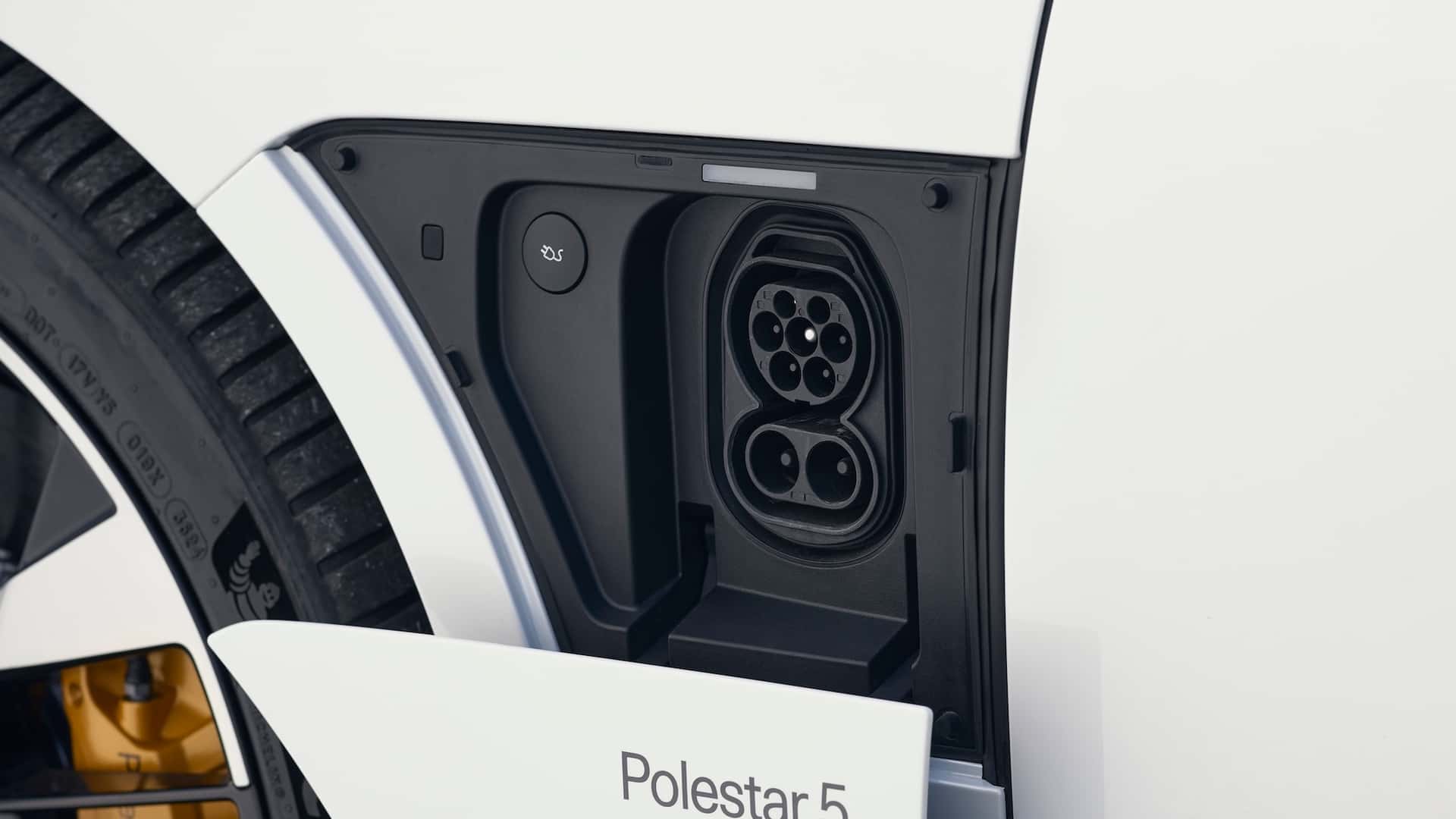 2026-polestar-5-9.jpg