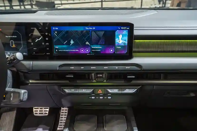 kia-telluride-2027-10-interior-infotainment.webp