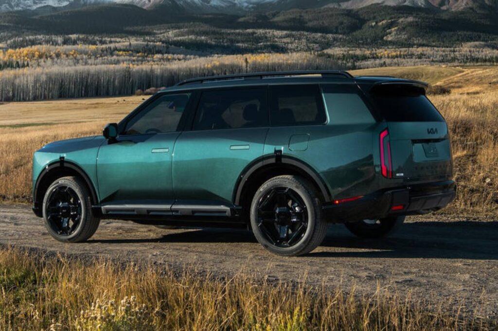 2027-Kia-Telluride-HEV-X-Line-Press-Photos-Exterior-003-side-rear-three-quarters-1024x682.jpg