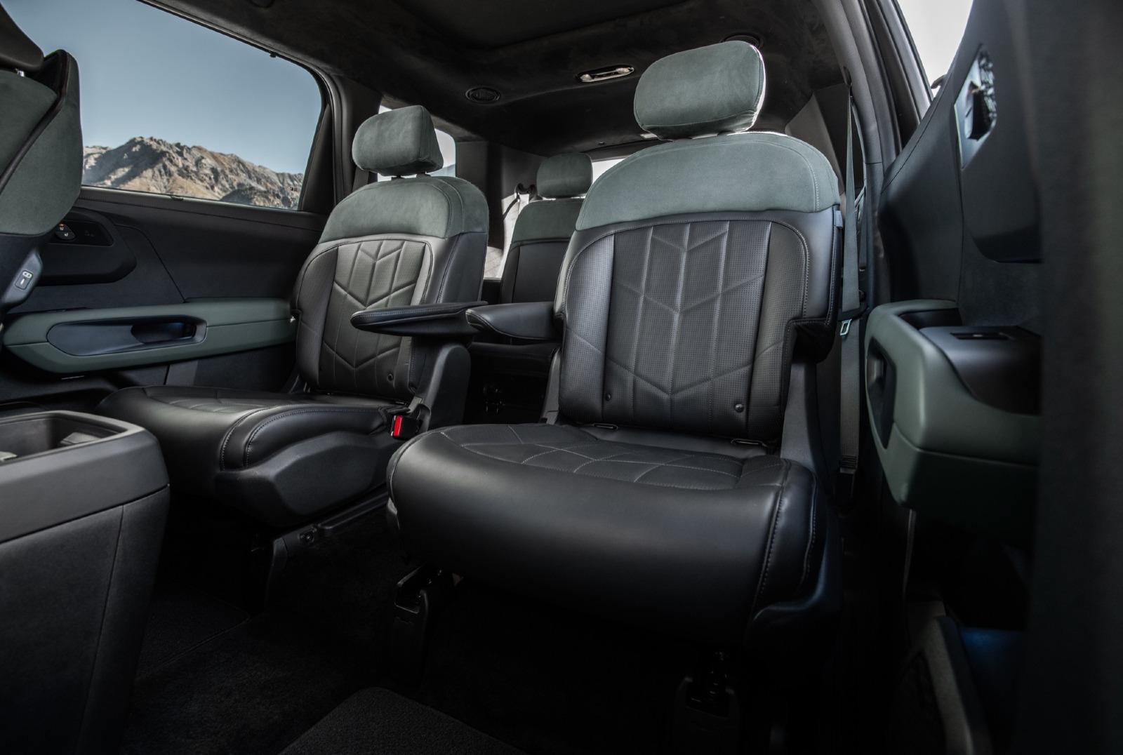 2027-Kia-Telluride-HEV-X-Line-Press-Photos-Interior-003.jpg