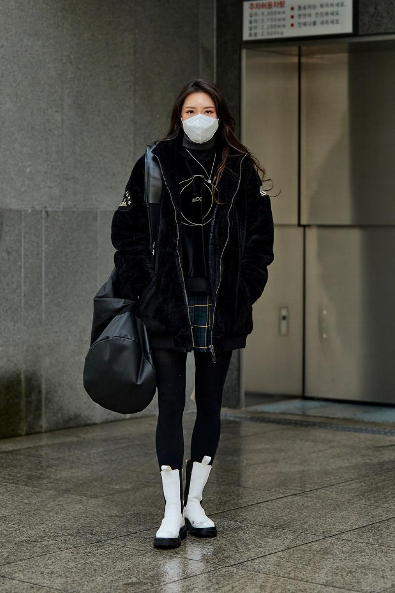 January-2021-Seoul-Street-Fashion-Womens-Style-17.jpg