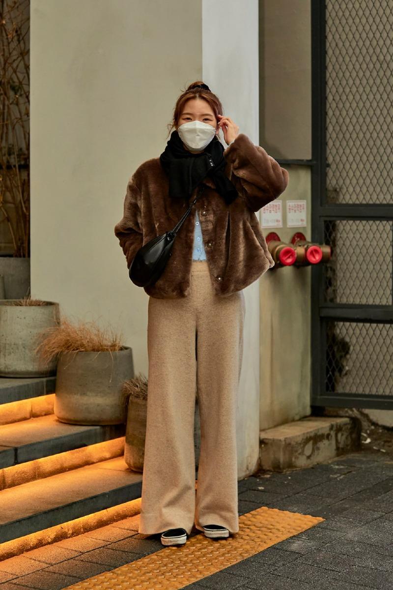 January-2021-Seoul-Street-Fashion-Womens-Style-31.jpg