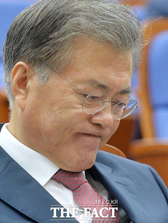 표정정수기 이미지