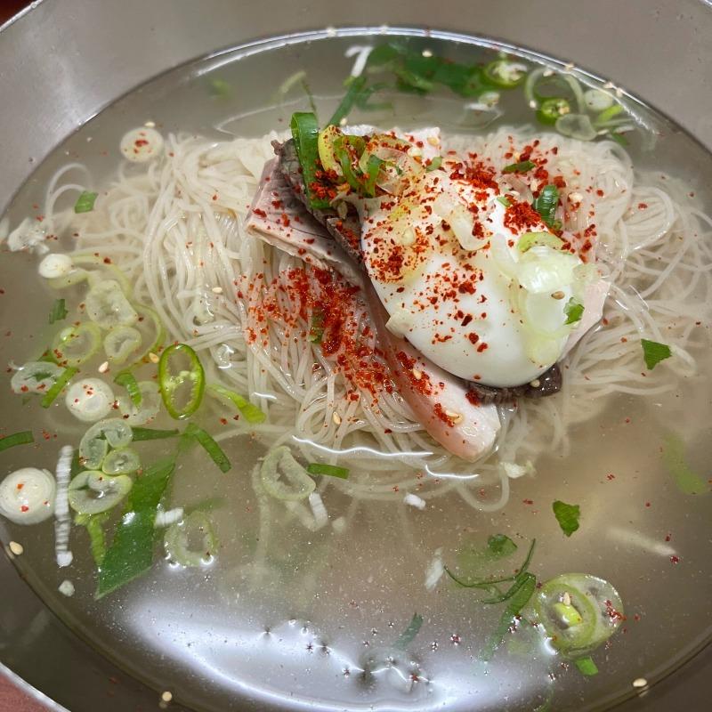 유명냉면 이미지