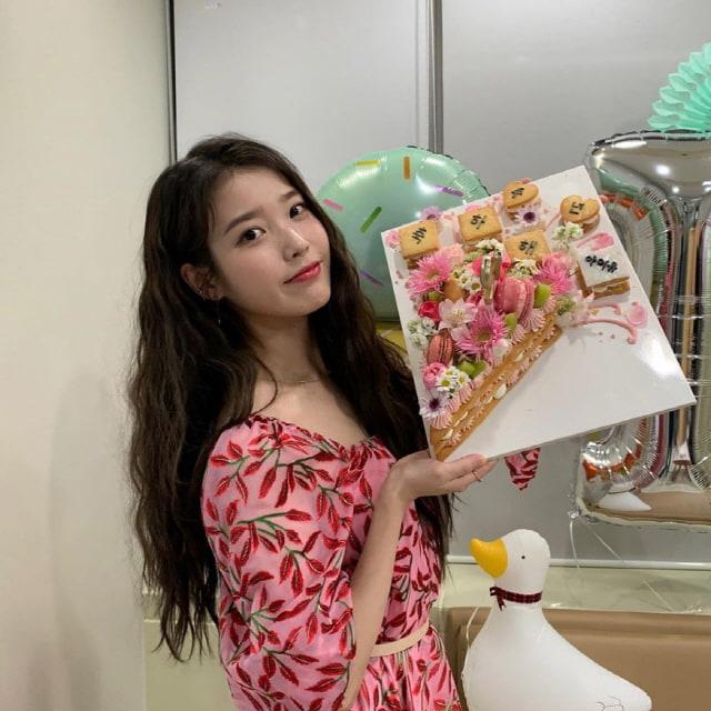 아이유53.jpg