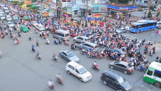 Rush_Hour_Traffic_with_motorcycle_in_Ho_Chi_Minh_city__Viet.gif