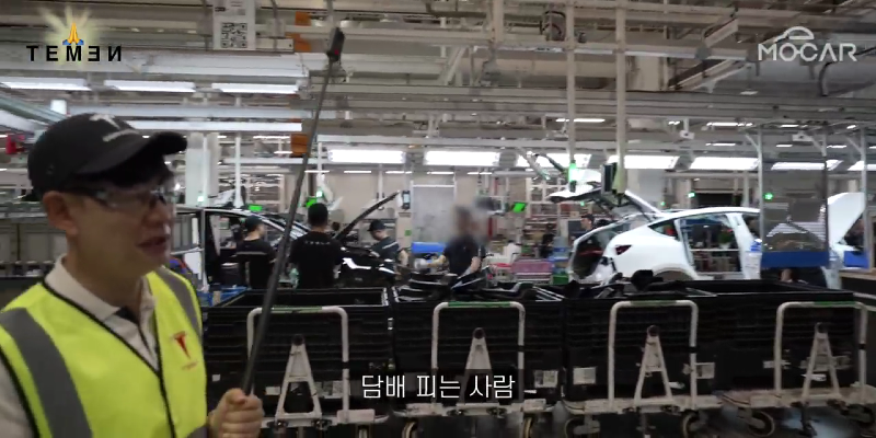 테슬라 모델Y 이렇게 만든다.테슬라 공장 기가 상하이 세계 최초 공개.mp4_000502635.png
