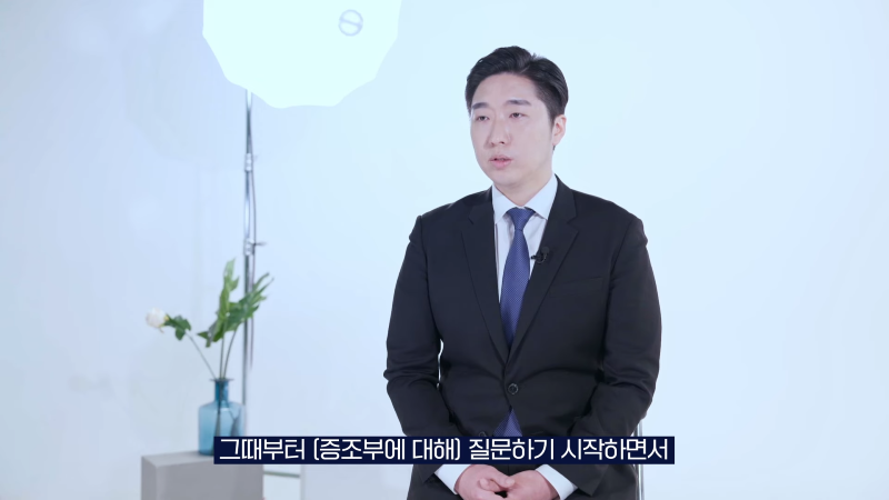 더불어민주당 8호 영입인재! '백범 김구의 후예' 김용만 0-32 screenshot (1).png