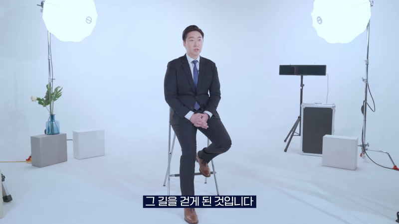 더불어민주당 8호 영입인재! '백범 김구의 후예' 김용만 1-40 screenshot.png