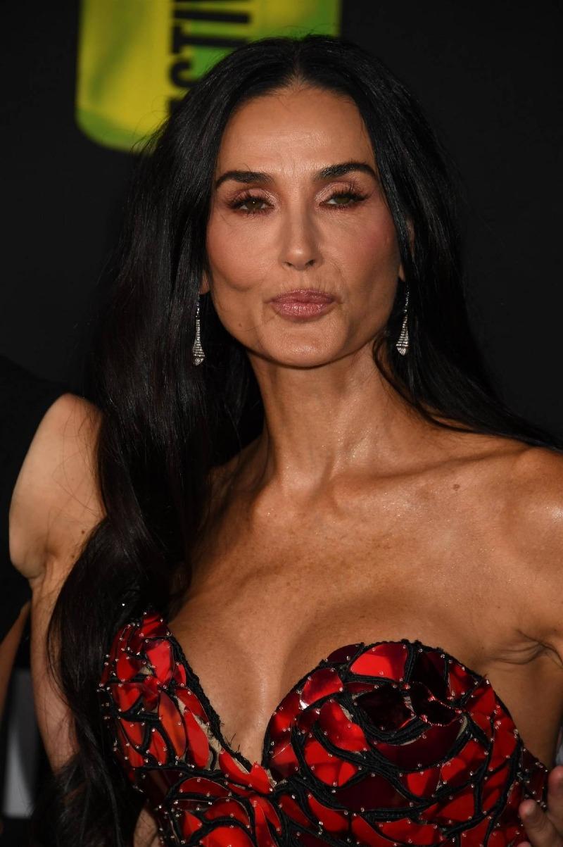 Demi-Moore-attends-the-Premiere-of-The-Substance-at-the-DGA-Theatre-in-Los-Angeles-160924_10 (1)(1).jpg