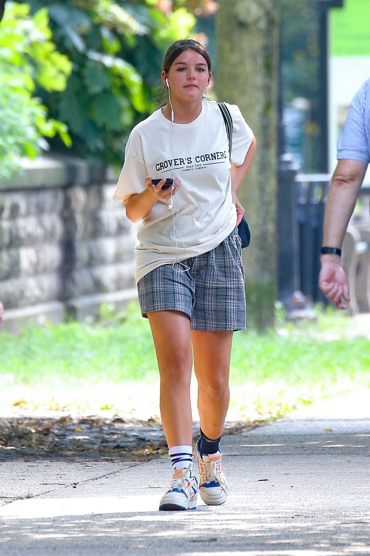 suri-cruise-out-in-new-york-city-s-central-park-08-14-2024-4.jpg