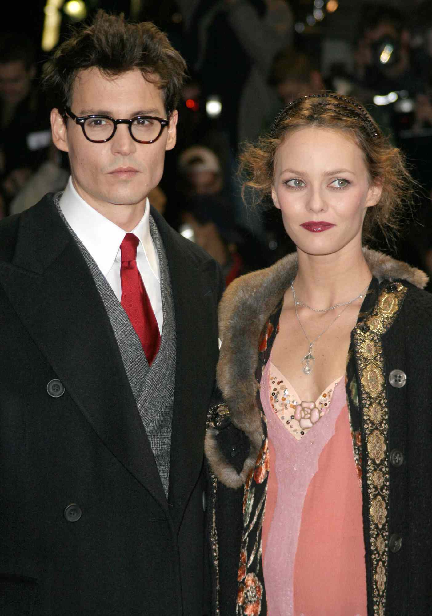 johnny-depp-vanessa-paradis-6-39137e576f374f90853afe8b36daa761.jpg