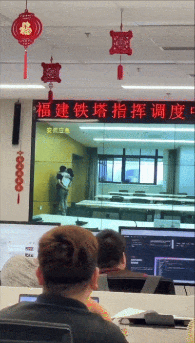 04a8ab825c26a245cf1d39045f77dca2.gif