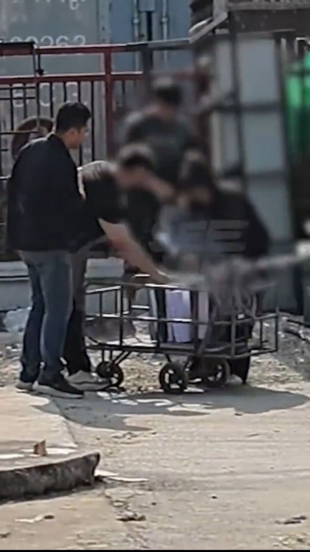 클릭하시면 원본 이미지를 보실 수 있습니다.
