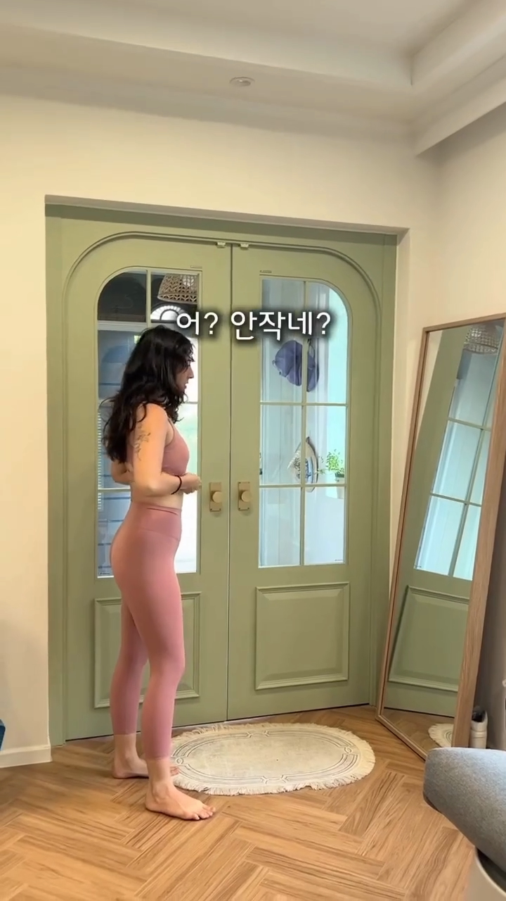 988235630_mYFMlI92_QGwTjWPrt4cpyzAb_1.mp4_20250518_172832.077.png