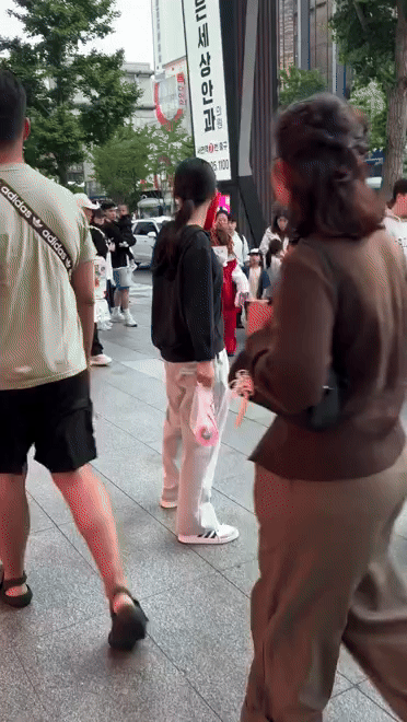 comm_29264929_20250526143842_0ac833f0e23803a7_sound-ezgif.com-video-to-gif-converter.gif