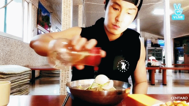 다운로드 (4).gif
