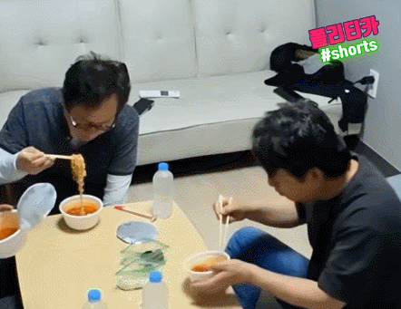 i0486663198.gif