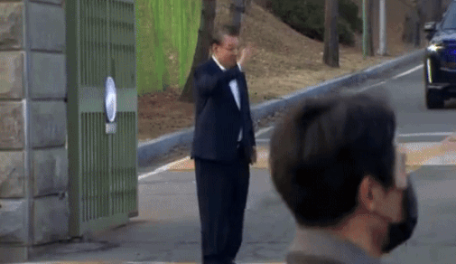 윤석열 의왕구치소 복귀.gif