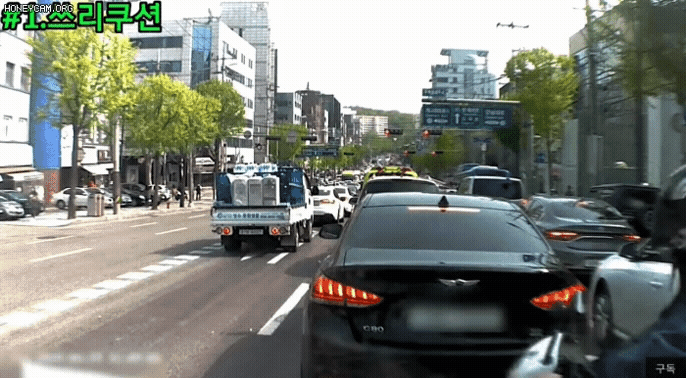 오도방 타면 안되는 놈GIF.gif