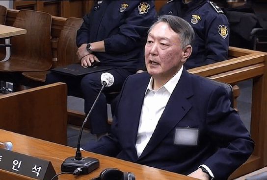 grok_video_2026-02-10-23-14-52_1.gif