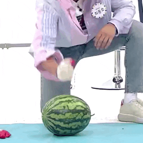 수박 깨기2.gif