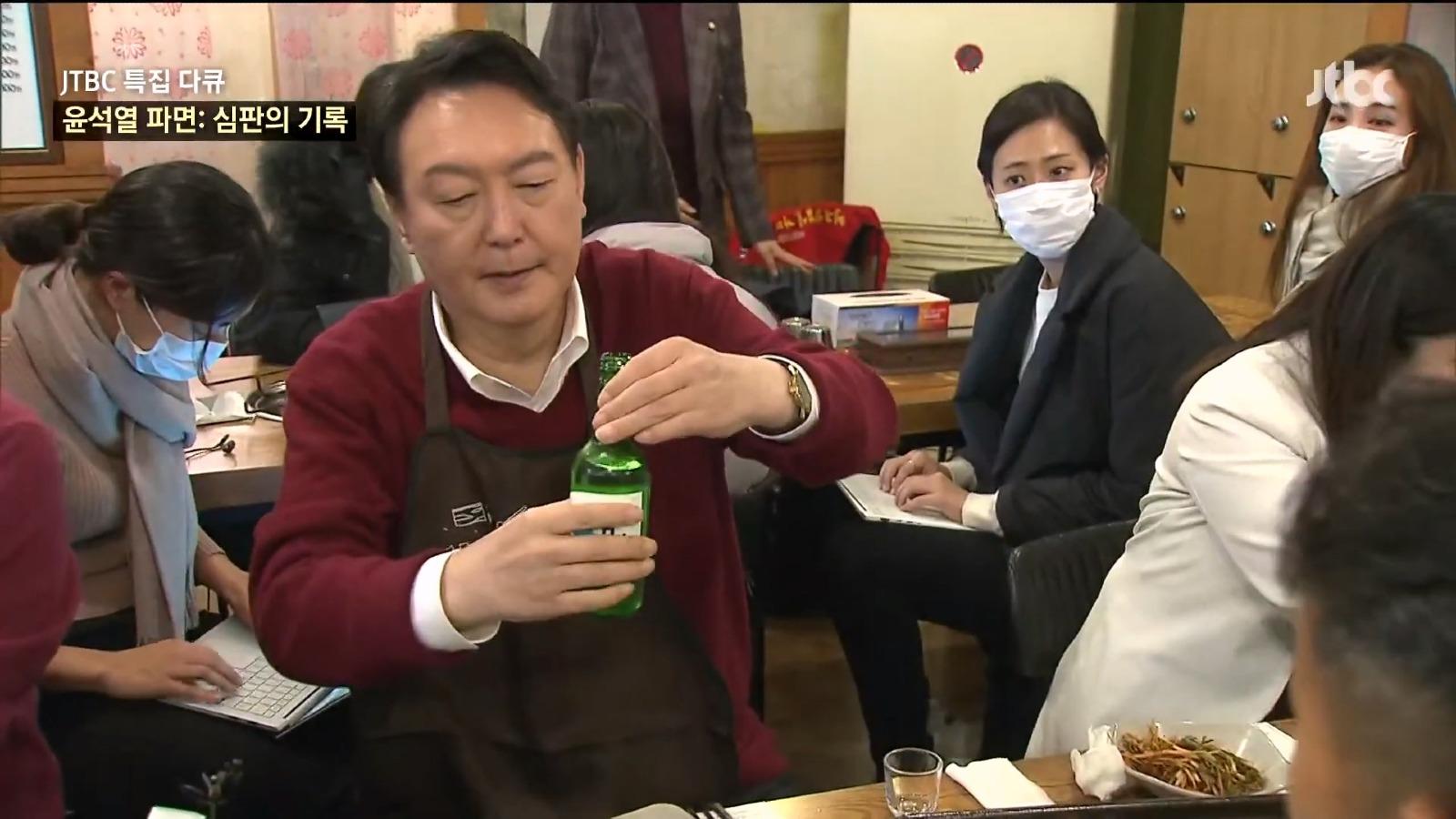 [JTBC 특집 다큐 윤석열 파면_ 심판의 기록] 4월 4일 (금) 풀영상.mp4_20250413_190239.307.jpg